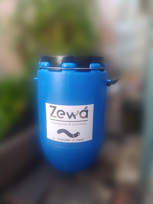 CANECA PARA PRECOMPOSTAR O COMPOSTAR